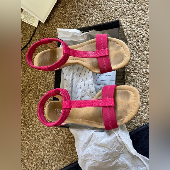 Alfani Women's Step 'N Flex Voyage Wedge Sandals, Macy's Espadrilles size 5 - Picture 14 of 16